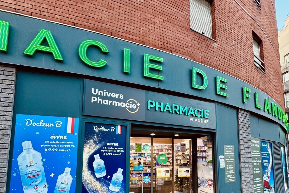 Farmacia parisina equipada con la centralita por voz de Nexum